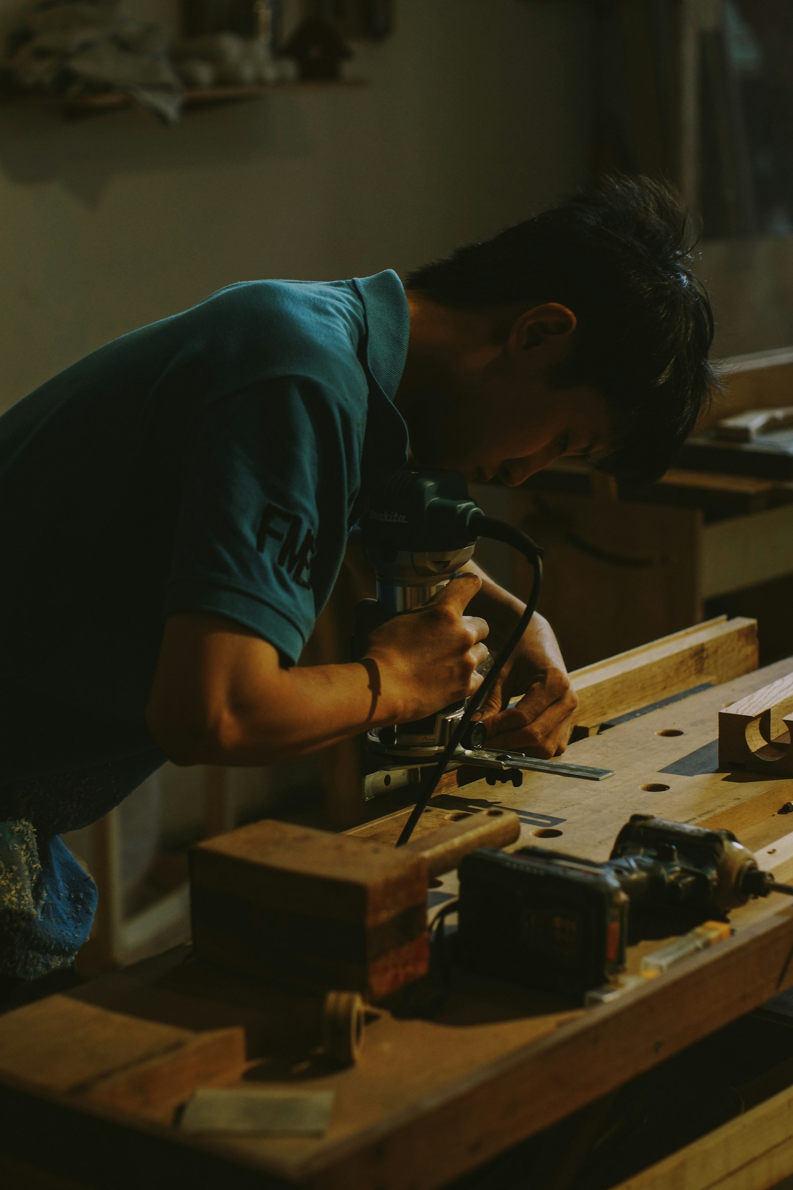 Trabajo de carpintería en un taller